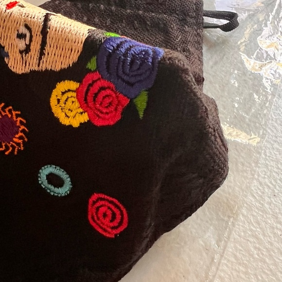 Embroidered Cloth Face Mask Set Portugal Two Brand New Spanish ladies on Black - Picture 5 of 5